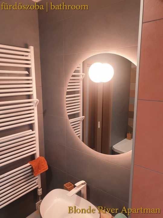 Blonde River Kálvária Apartment - Bathroom