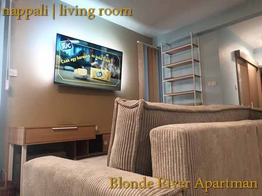 Blonde River Kálvária Apartment - Living room