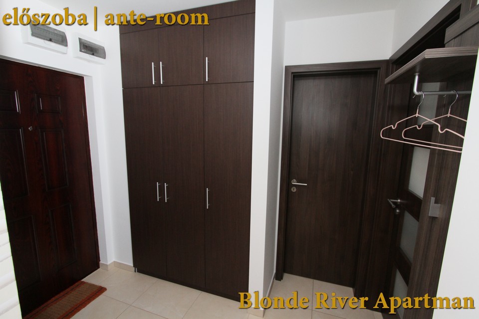 Blonde River Sőtér Apartment - Ante-room and entrance Blonde River Sőtér Apartment - Ante-room and entrance