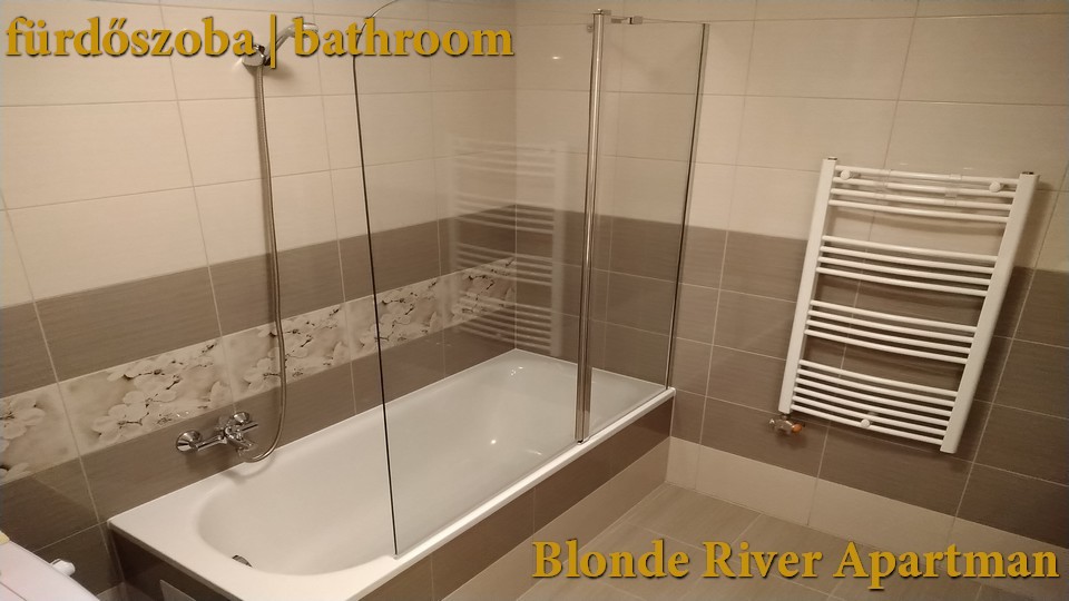 Blonde River Sőtér Apartment - Bathroom Blonde River Sőtér Apartment - Bathroom